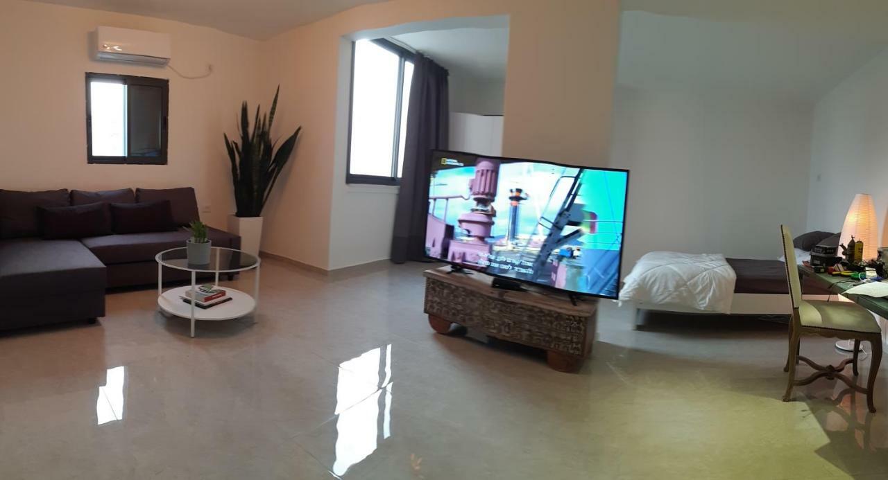 The Airy Loft - Bat Yam Apartment Exterior photo